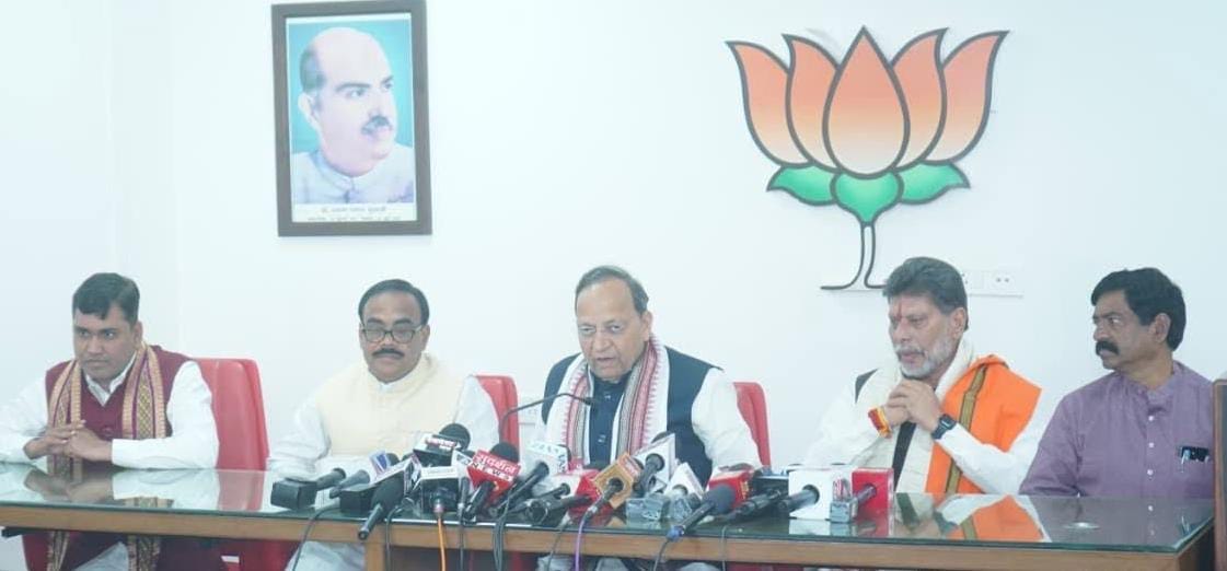 CG: 175 Atal complexes to be established in Chhattisgarh, Arun Singh said Congress does not have any issue
