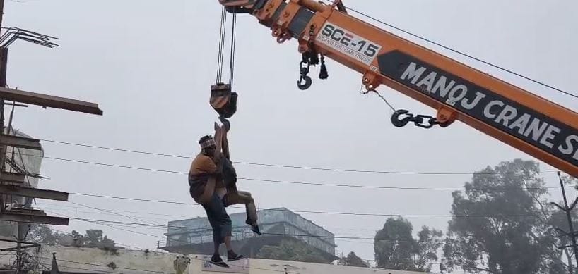 Two Workers Seriously Injured After Electric Shock at Under-Construction Flyover in Firozabad