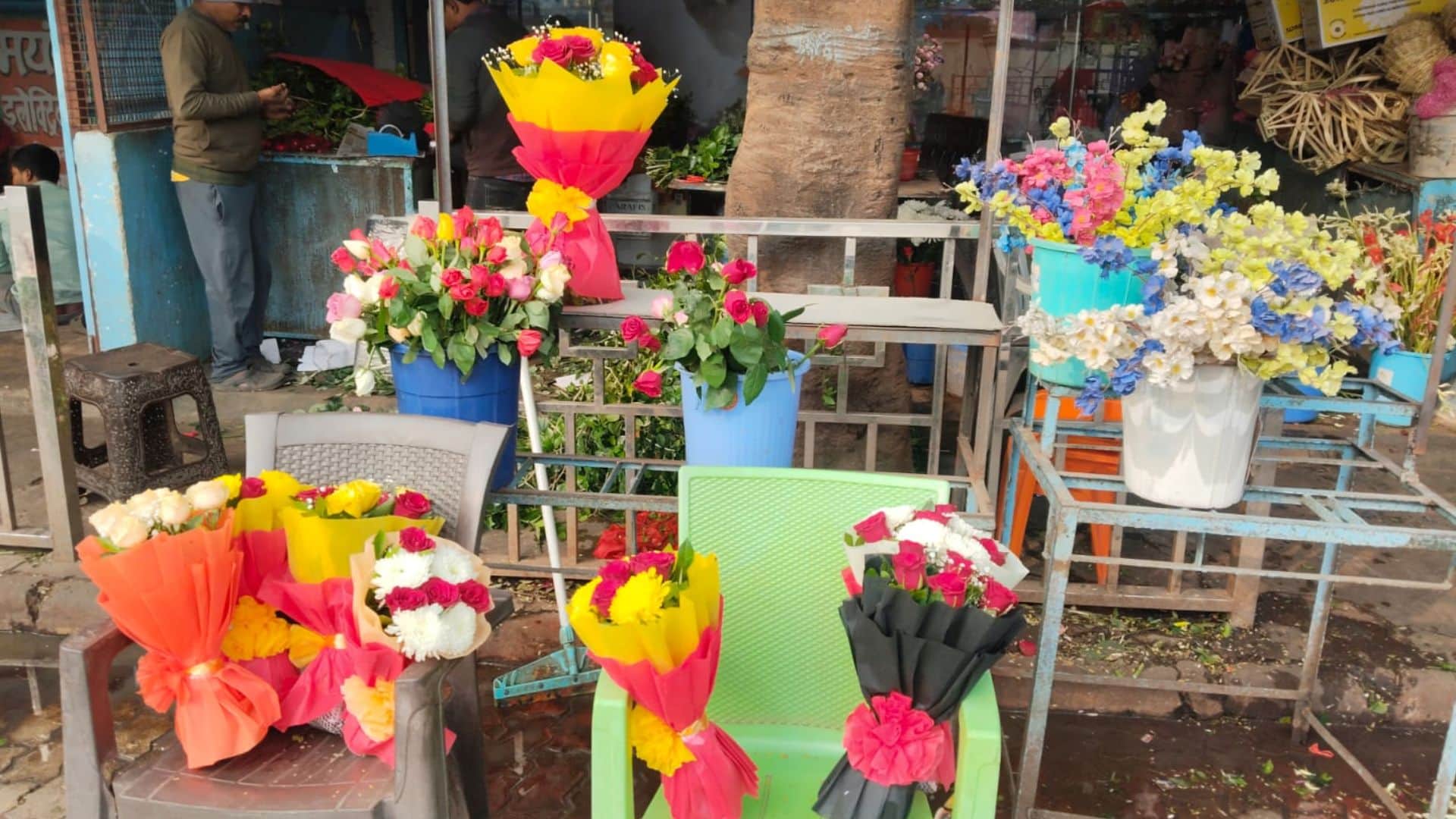 New Year 2026  celebration in Varanasi demand for flowers from Bengaluru and foreign countries