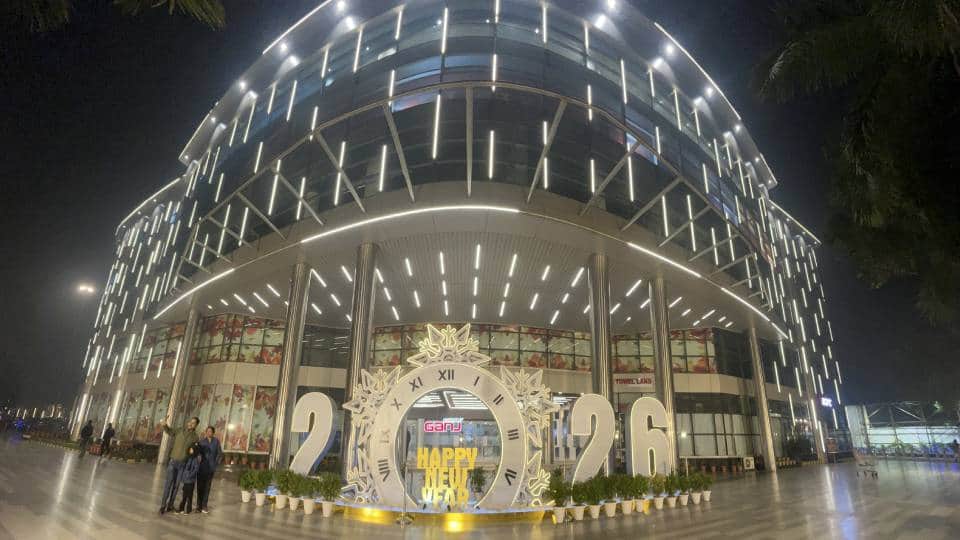 Lucknow ready to bid farewell to 2025 and welcome 2026 Know about places to visit and places to celebrate