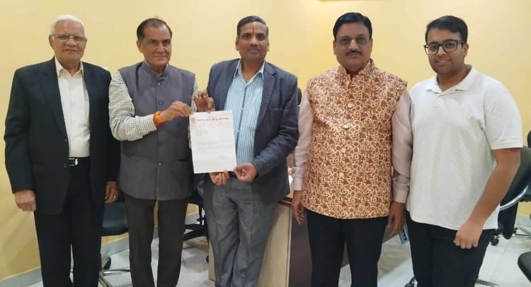 Rajasthan: खंडेलवाल वैश्य महासभा को मिला नया राष्ट्रीय प्रवक्ता, प्रोफेसर रमेश कुमार रावत को मिली जिम्मेदारी