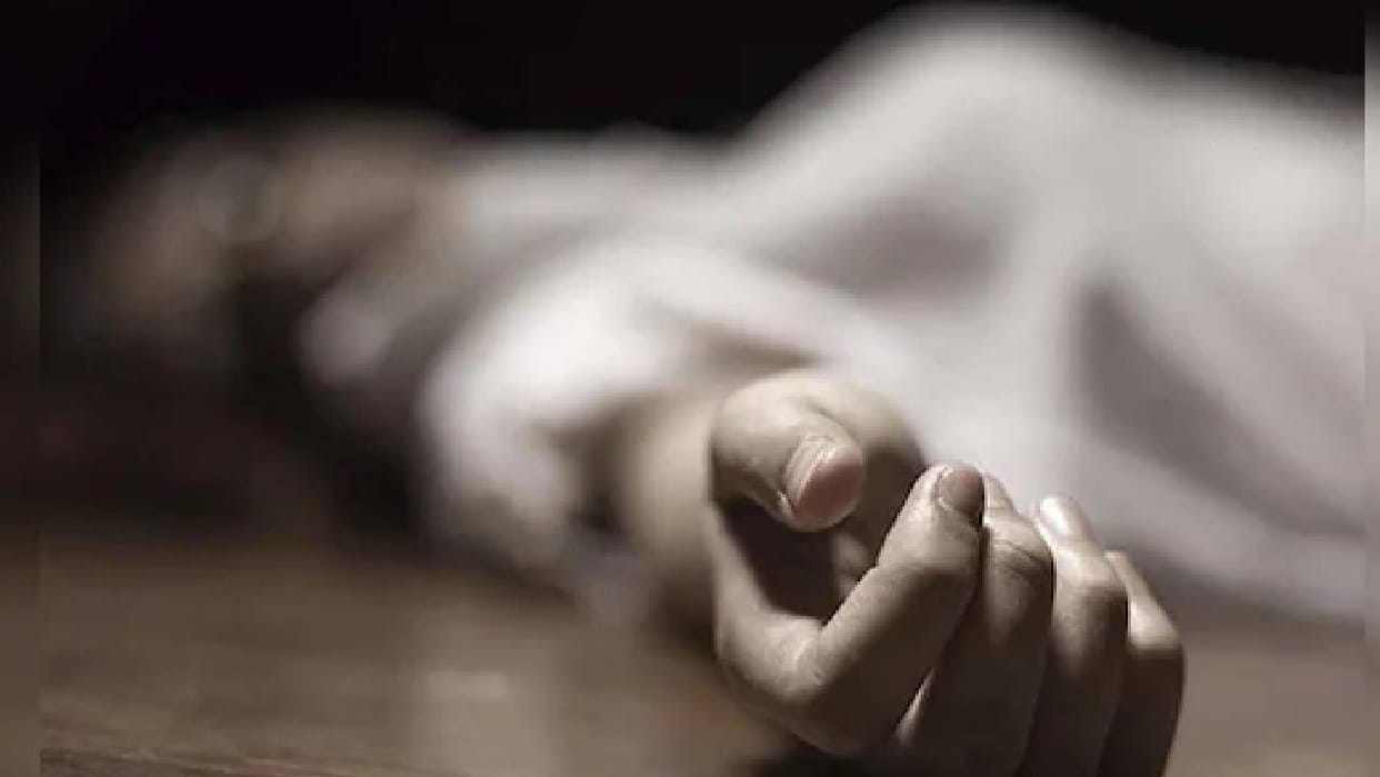 Lucknow: Girlfriend backed out of marriage, told him to kill himself... Boyfriend drank toilet cleaner; died a