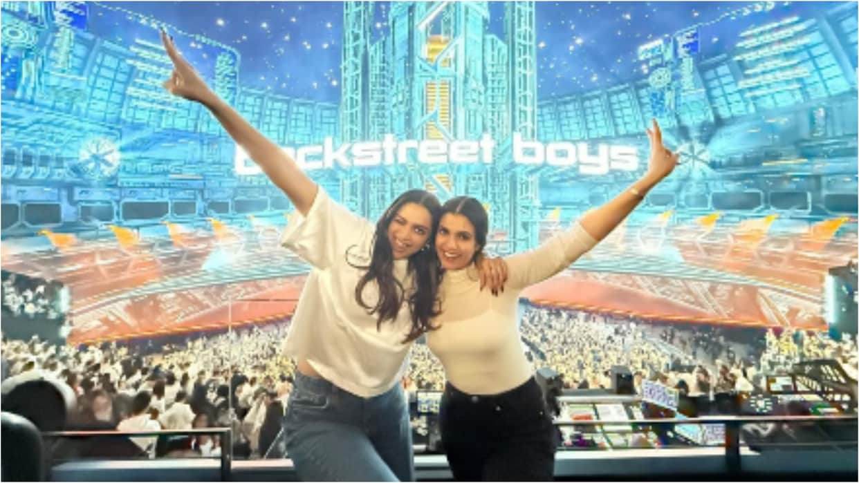 Deepika Padukone Enjoyed Backstreet Boys Concert In Las Vegas With BFF Celebrates New Year