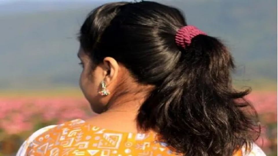 UP: Anjali is an expert in confusing things, Asha cleans her hands, stole 12 lakh rupees from Saraf