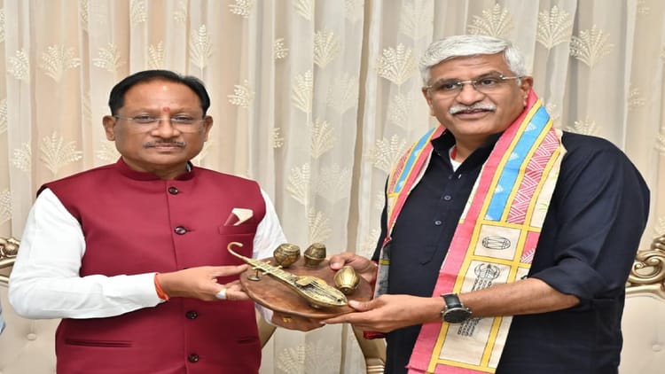 CG: केंद्रीय पर्यटन मंत्री गजेन्द्र सिंह शेखावत ने मुख्यमंत्री विष्णुदेव साय से की भेंट,इन विषयों पर हुई चर्चा