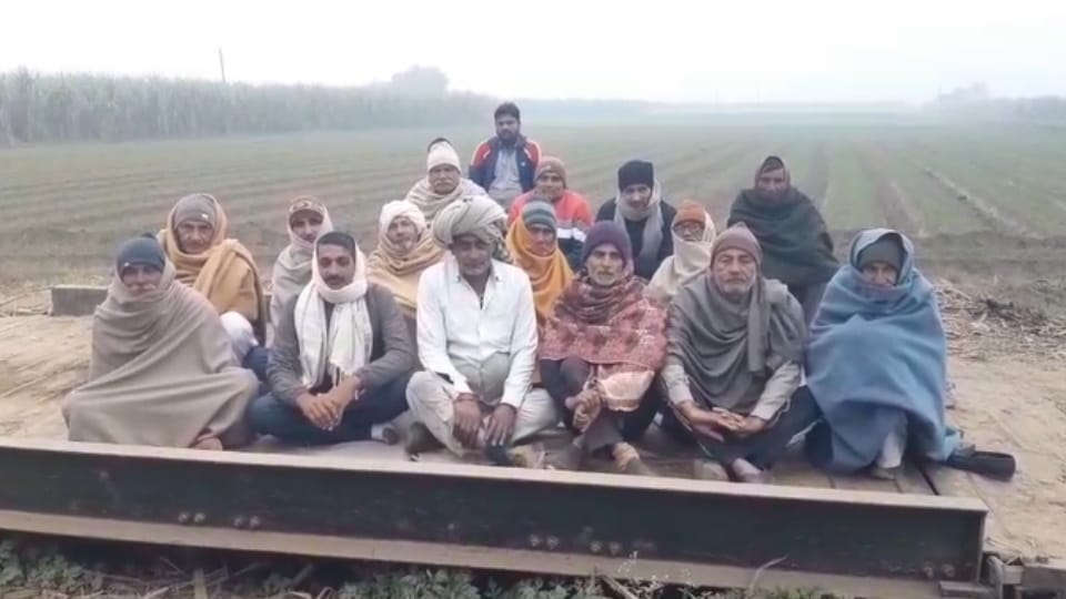 Baghpat: Farmers Protest Against Increased Sugarcane Transport Charges in Baghpat