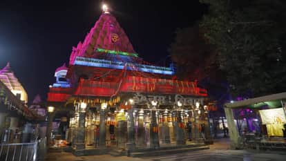 Ujjain Mahakal: Devotees started the new year by seeking the blessings of Mahakal.