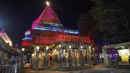 Ujjain Mahakal: Devotees started the new year by seeking the blessings of Mahakal.
