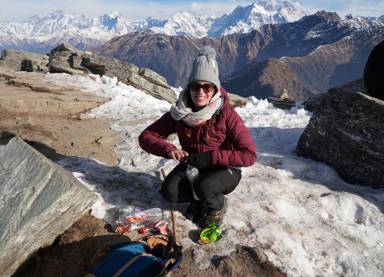 Uttarakhand Weather: The weather changed on New Year's Day, with light snowfall in the higher altitude areas