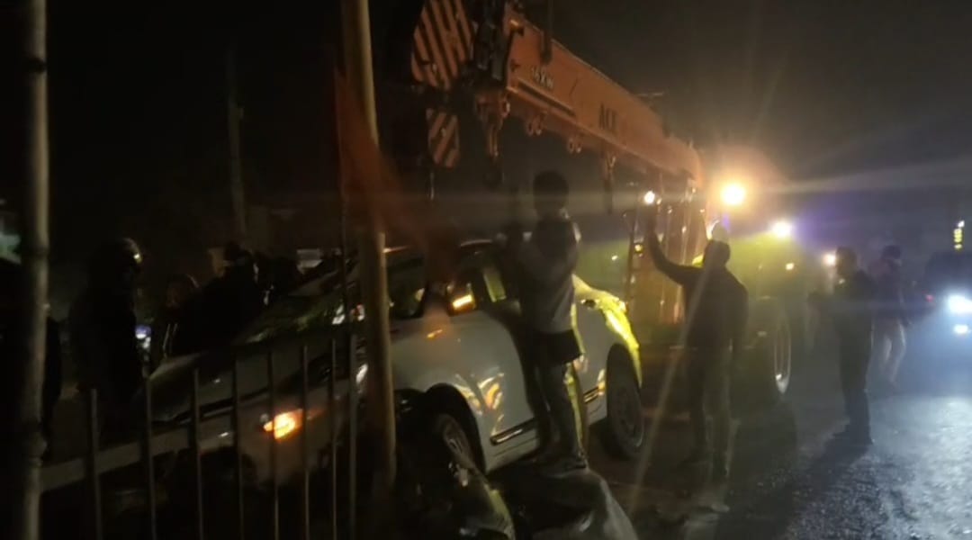 Road accident in Muzaffarpur: Drunk driver's car wreaks havoc
