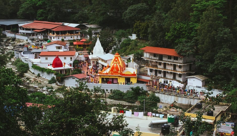 A large crowd of devotees gathered at Kainchi Dham to have a glimpse of Baba
