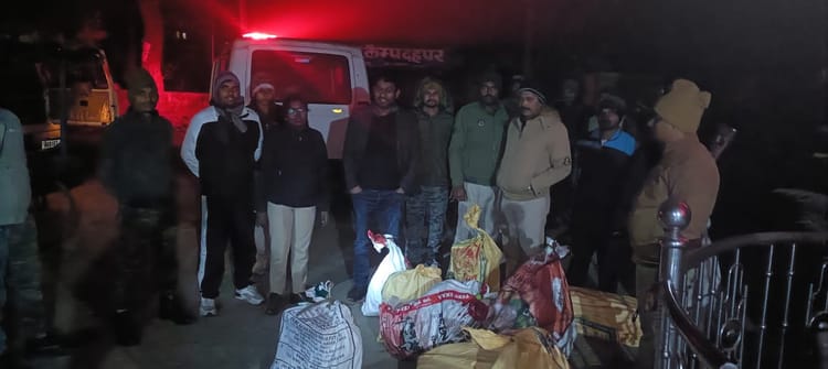 Bihar News: न्यू ईयर पार्टी की तैयारी पर पुलिस का छापा, घर से 18 लाख नकद; शराब और हथियार बरामद