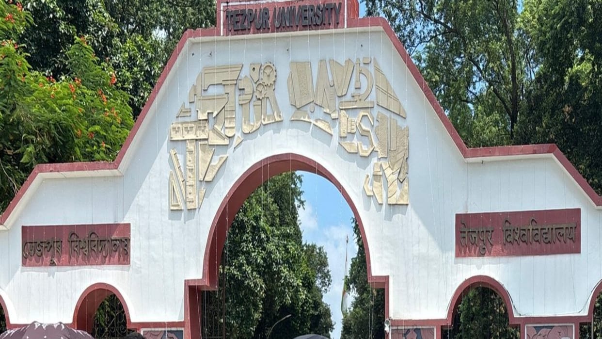 Centre appoints Prof. Amrendra Kumar Das Pro-VC at Tezpur University, forms panel to probe campus crisis