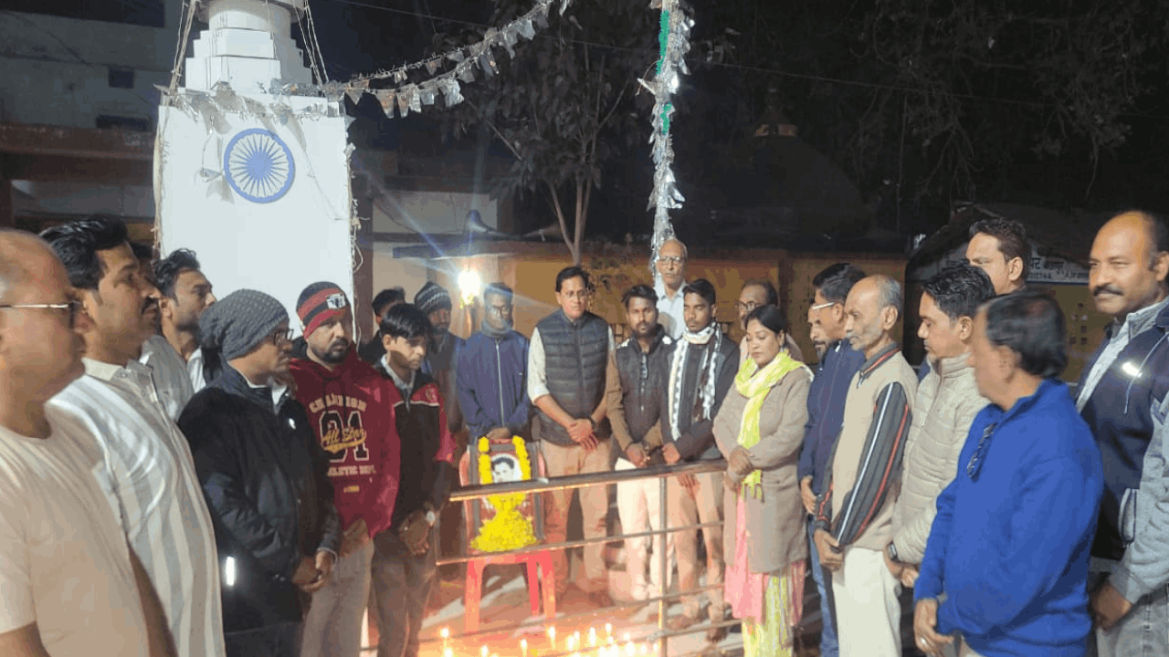 दिवंगत पत्रकार को दी श्रद्धांजलि
