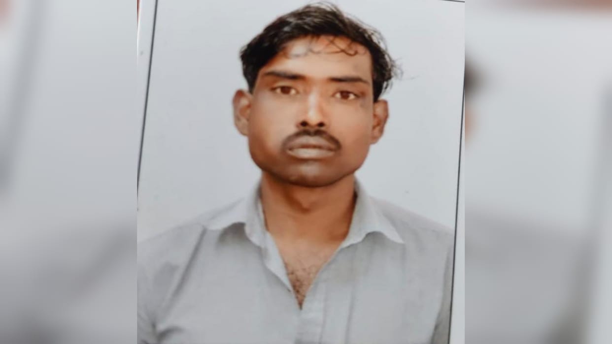 Prayagraj Crime: Youth stabbed to death, tension in the area, heavy force deployed in the area