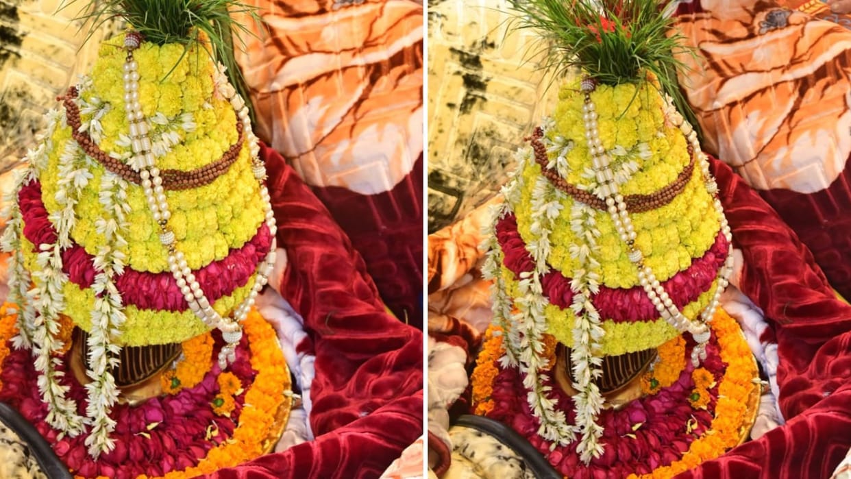 devotees visited Vishwanath temple blanket was offered to Lord Shiva during Bhog Aarti darshan performed