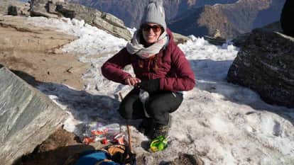 Spain Gemma is carrying Himalayan waste on her back came in 2023 to learn yoga and explore mountains Chamoli