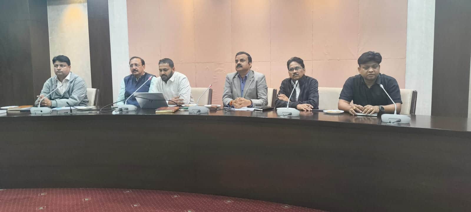 ई-केबिनेट एप्लीकेशन का दिया गया प्रशिक्षण