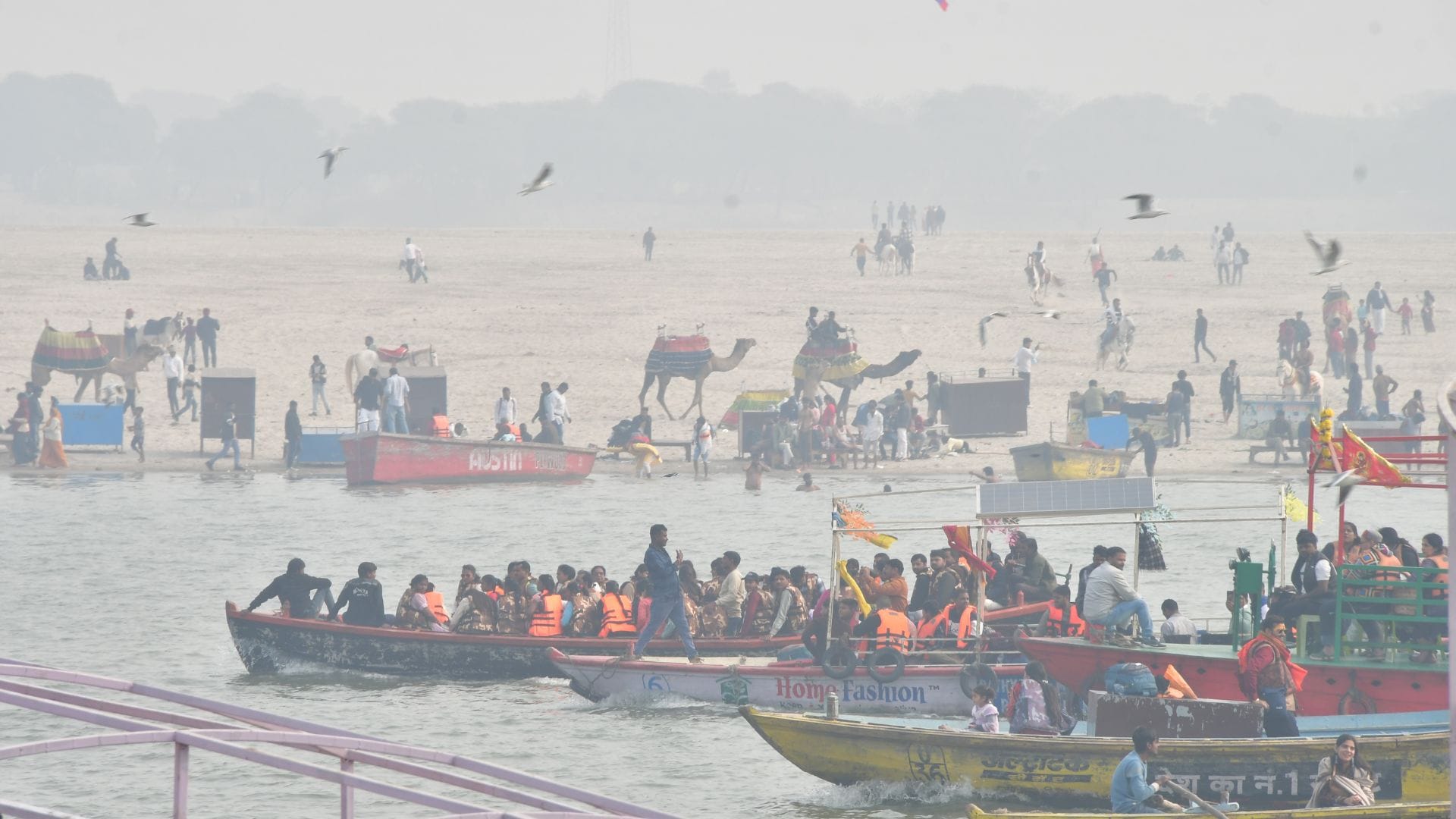 New year 2026 celebration in Varanasi with kashi Vishwanath temple darshan and durga kund sankat mochan Ghats