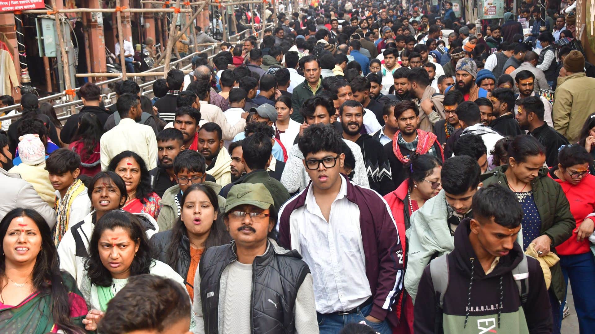 New year 2026 celebration in Varanasi with kashi Vishwanath temple darshan and durga kund sankat mochan Ghats