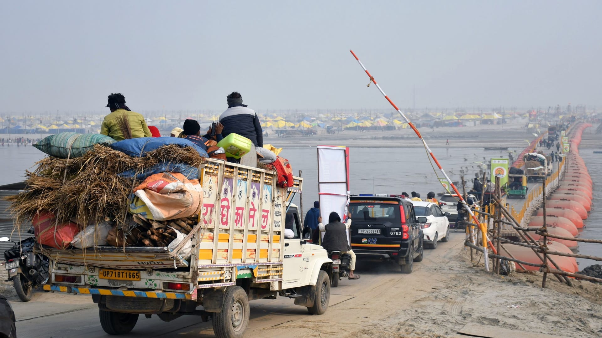 Magh Mela: Kalpvas: Maghe Masi Prayage Tu Vaas: Kalpasmo Bhavet, there is a rule to stay regularly on the bank