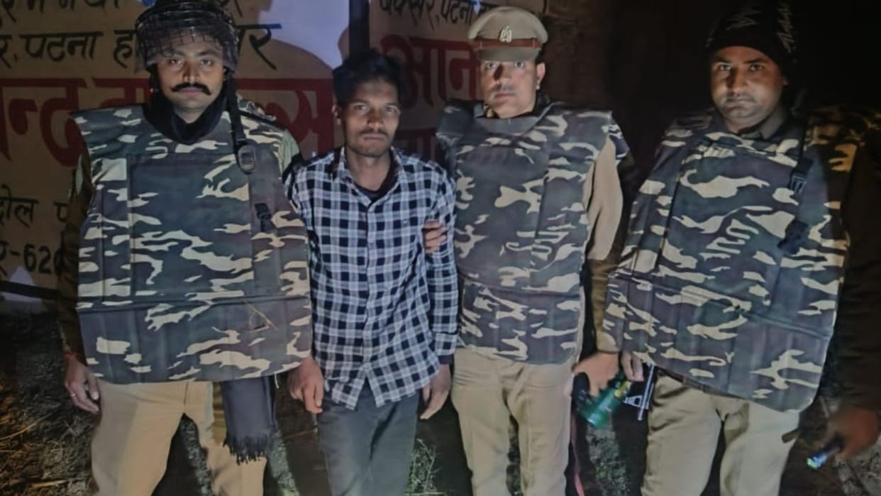 Ballia police arrested cattle smuggler carrying reward of 25,000 rupees in an encounter