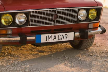 know what  different colored number plates on vehicles mean