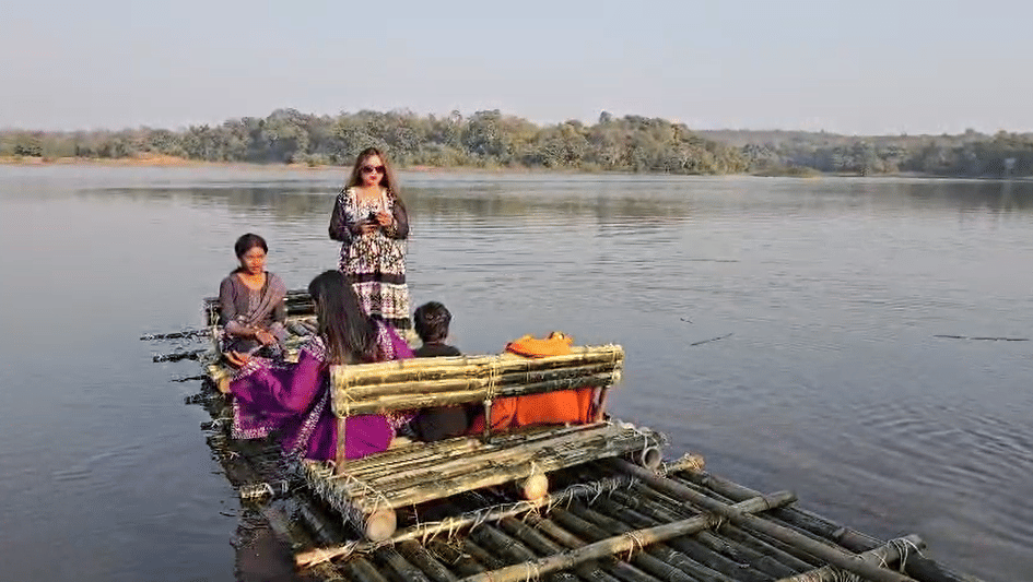 Eco tourism bamboo rafting in Maa Siyadevi reservoir in Balod is attracting lot of people