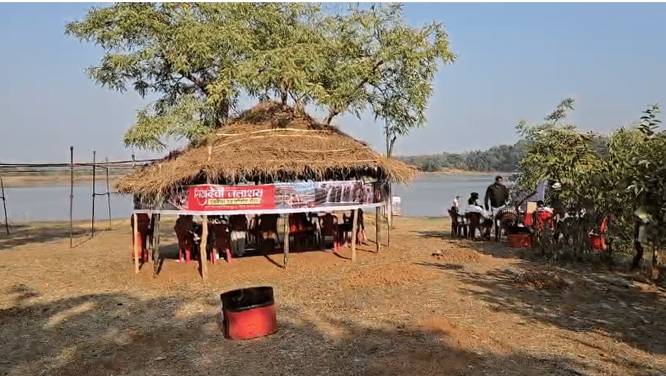 Eco tourism bamboo rafting in Maa Siyadevi reservoir in Balod is attracting lot of people