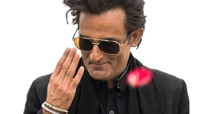 Dhurandhar Actors Whose Careers Revived Ranveer Singh Akshaye Khanna Arjun Rampal Rakesh Bedi Sara Arjun