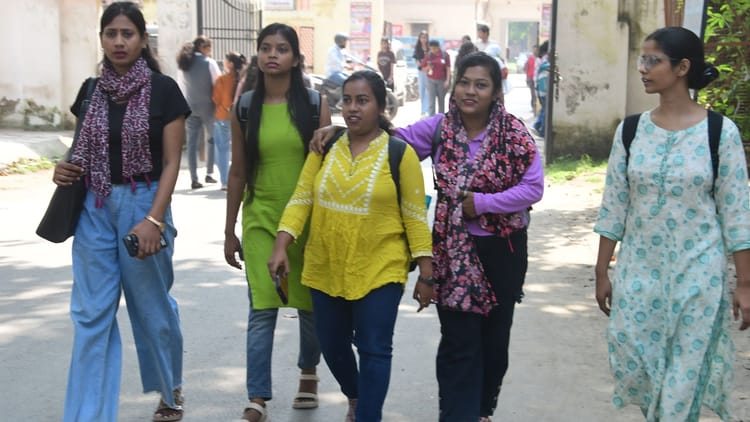 BHU Semester Exam: सेमेस्टर परीक्षा का शेड्यूल जारी, भूटान के परिचय से क्रिप्टोगैम तक के होंगे 150 पेपर्स