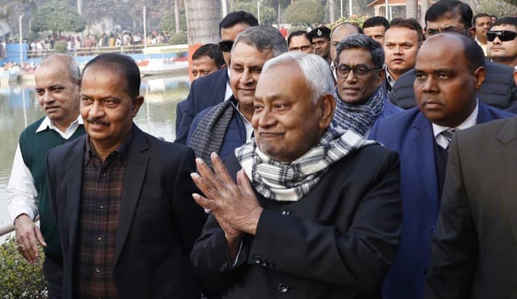 Bihar News : अब सीएम नीतीश कुमार ने खुद जनता से पूछा- और क्या सुविधा चाहिए, मुझे बताइए