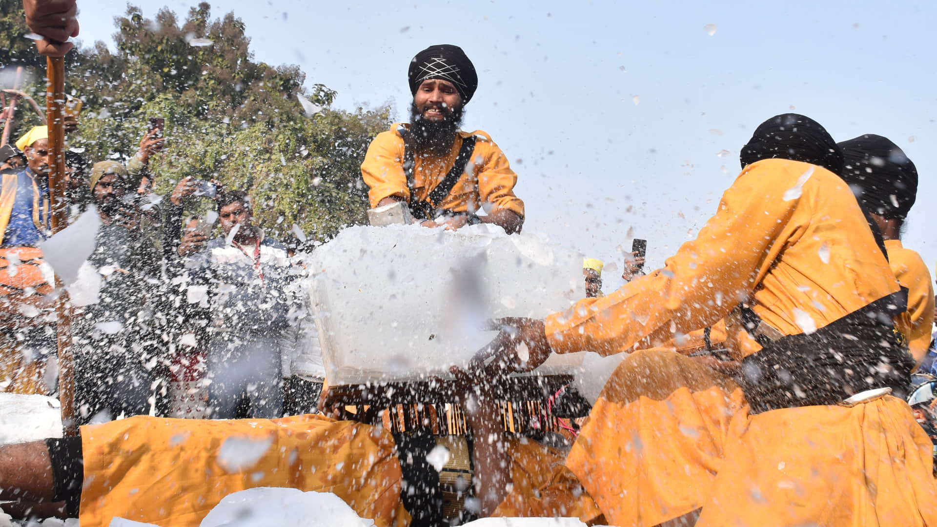 A procession was taken out in Gorakhpur on the 359th birth anniversary of Guru Gobind Singh.