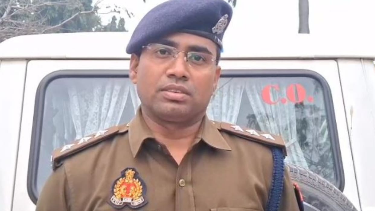 Tribal girl misdeed FIR registered against three including mason accused victim unconscious on hill