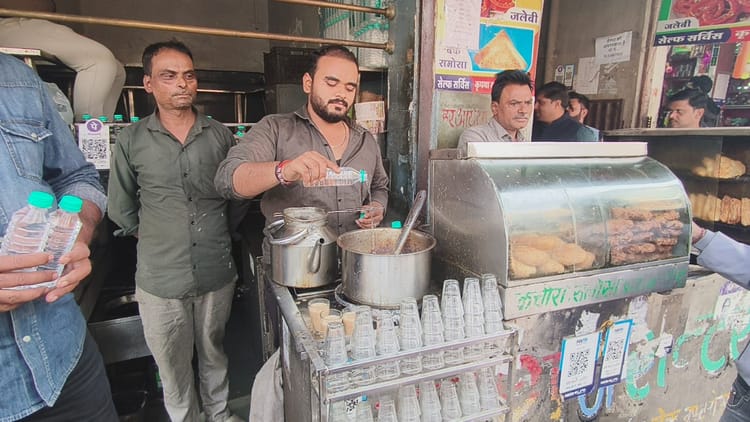 Indore: नल के पानी से तौबा,ग्राहकों का भरोसा जीतने के लिए अब मिनरल वॉटर से बन रही चाय