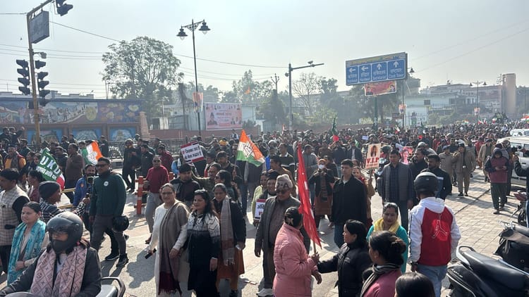 अंकिता हत्याकांड: देहरादून में सड़कों पर उतरे विभिन्न संगठनों के लोग, किया सीएम आवास कूच, भारी पुलिसबल तैनात