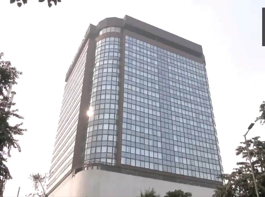 Delhi Man jumps from fourth floor of five-star hotel Le Meridien