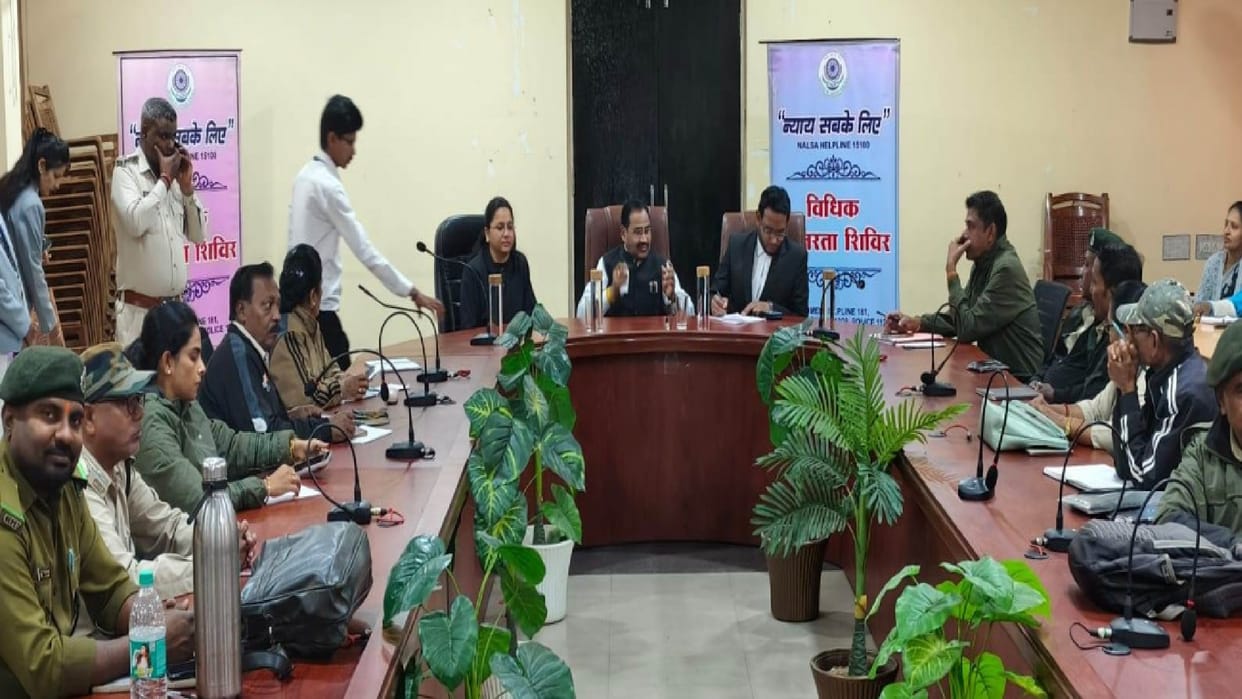 Preparation to crack down on forest crimes, forest workers get legal training in Chhattisgarh
