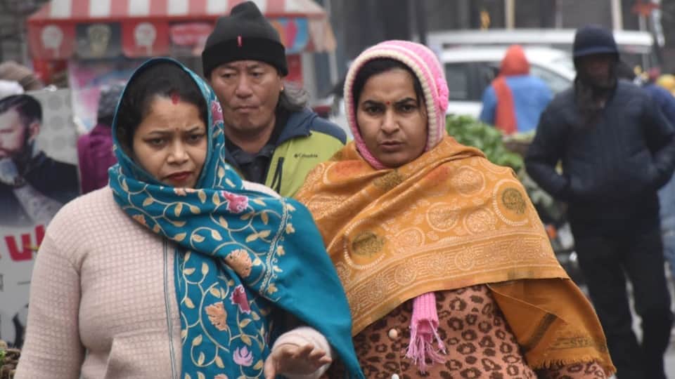 UP: difference between day and night temperatures is decreasing rapidly, dense fog blankets Moradabad