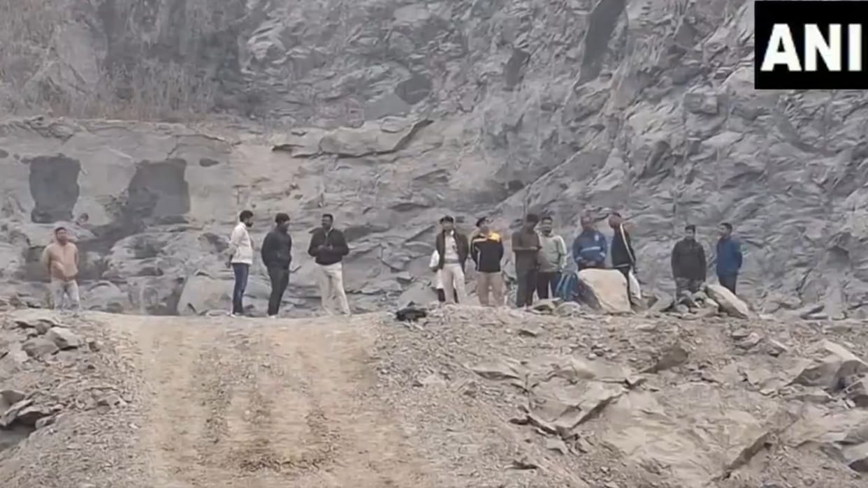 odisha dhenkanal stone quarry explosion many labourers trapped many fead dead