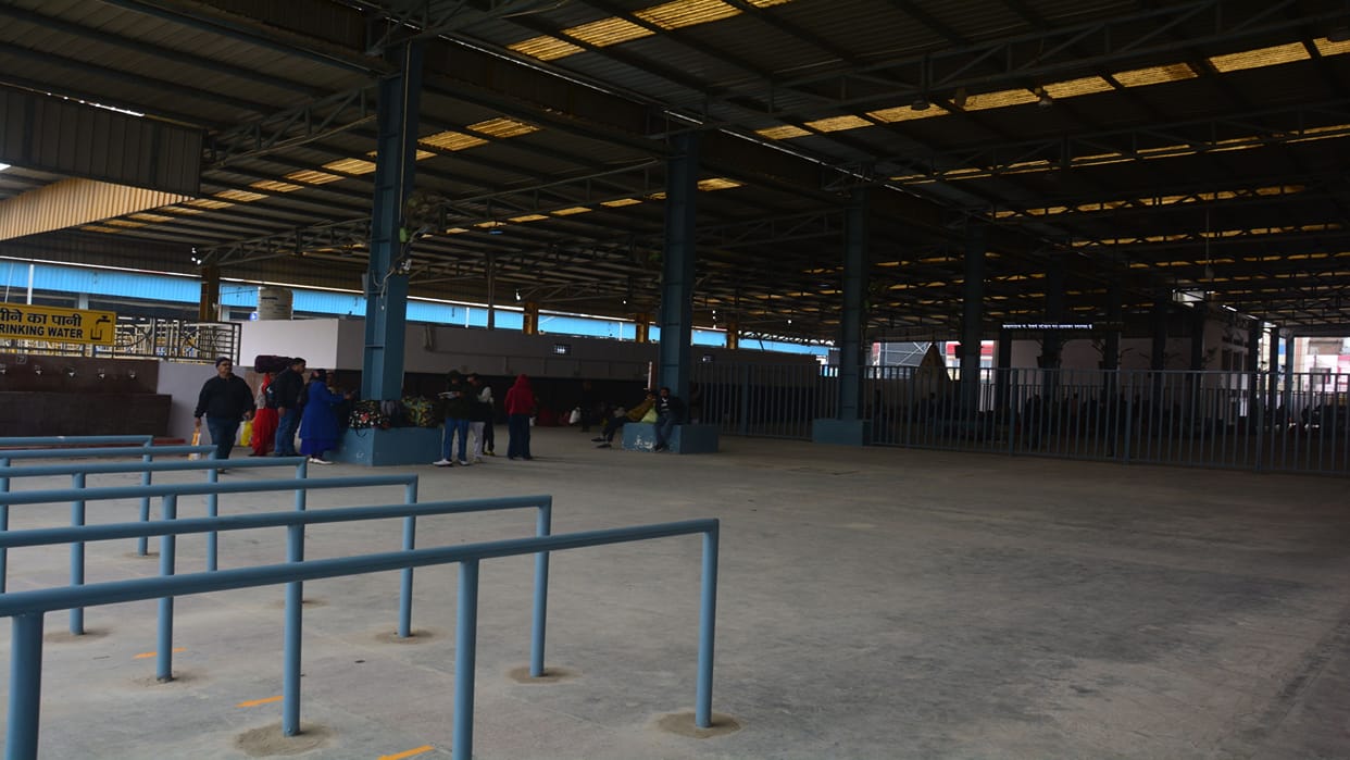 Railways lifts all restrictions due to lack of crowds; situation normal at all stations