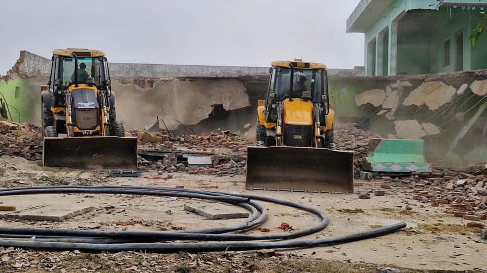 mosque and madrasa were demolished with a bulldozer In Sambhal vacant land given on lease to needy people