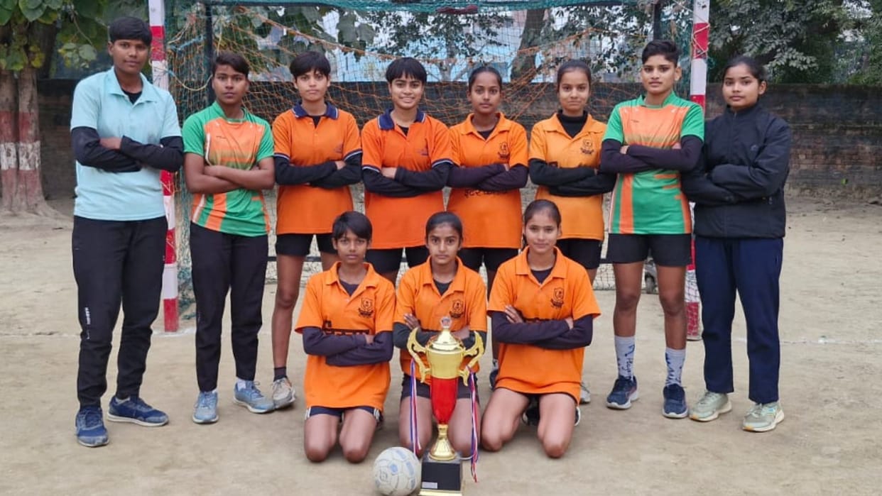 Handball competition Vikas Inter College crowned champions thanks to Ayushi decisive goal