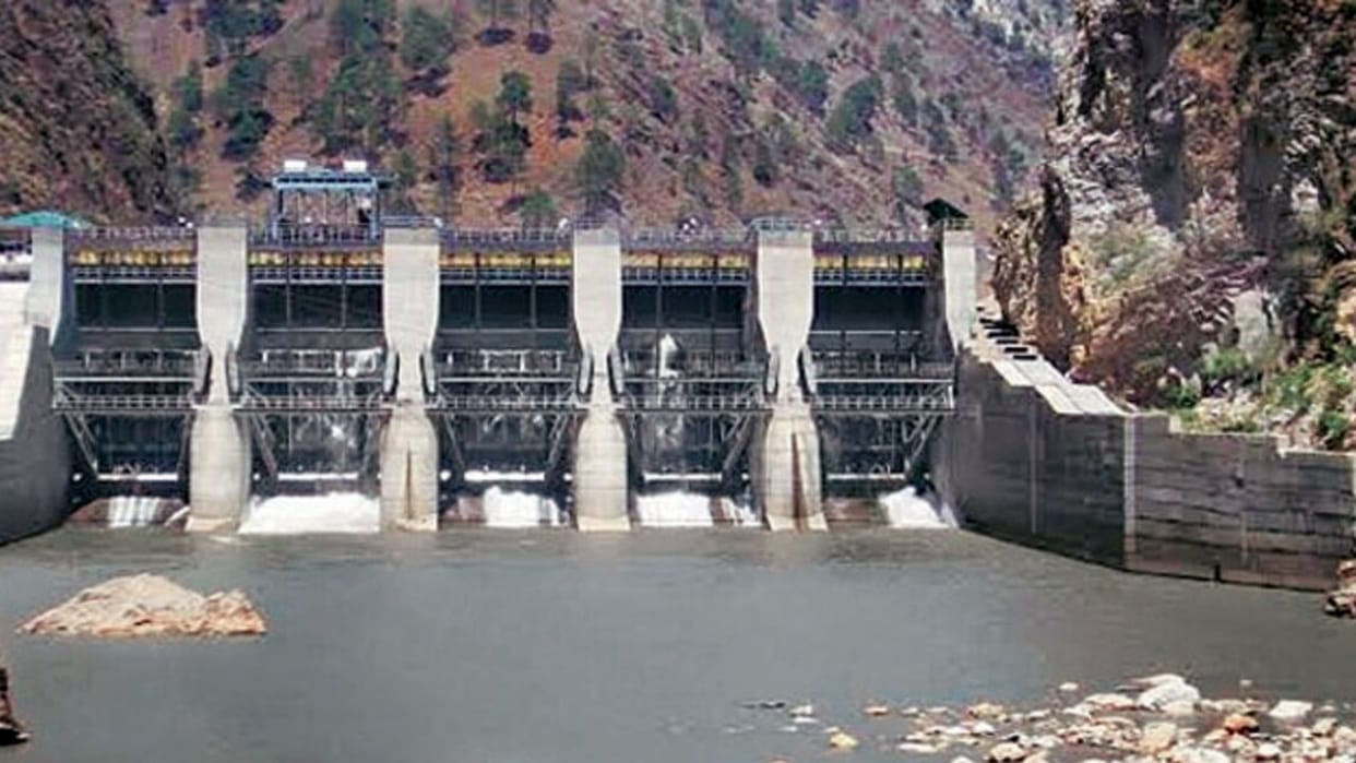 Himachal snowmelt in mountains has almost stopped power generation decreases