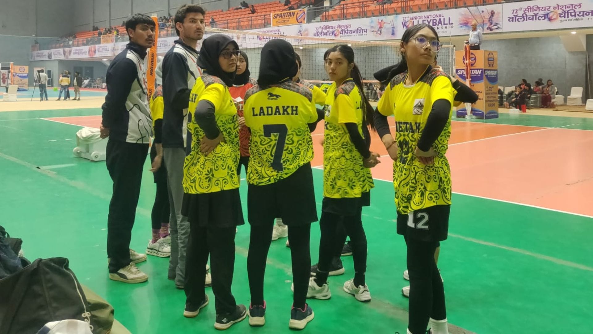 special story of players from Ladakh at National Volleyball Championship in varanasi