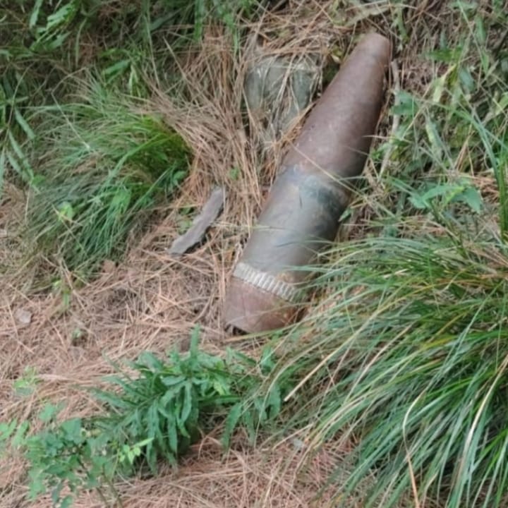 An old Pakistani mortar shell was recovered in Poonch and subsequently defused by security forces.