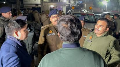 UP news Electricity theft in Sambhal mini power station discovered DM and SP conducted a raid