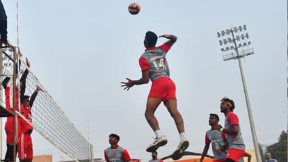 National Volleyball tournament longest match lasting one and half hours played between MP and Bihar