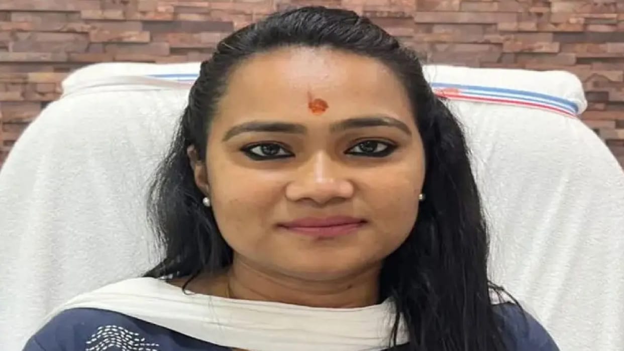 Dantewada: '30,000 quintals rice wasted in warehouse'; Tulika karma says government failed to save the rice