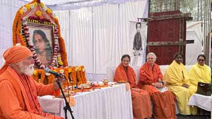 The 133rd birth anniversary of Yoga Guru Paramahansa Yogananda was celebrated with great pomp in Gorakhpur.